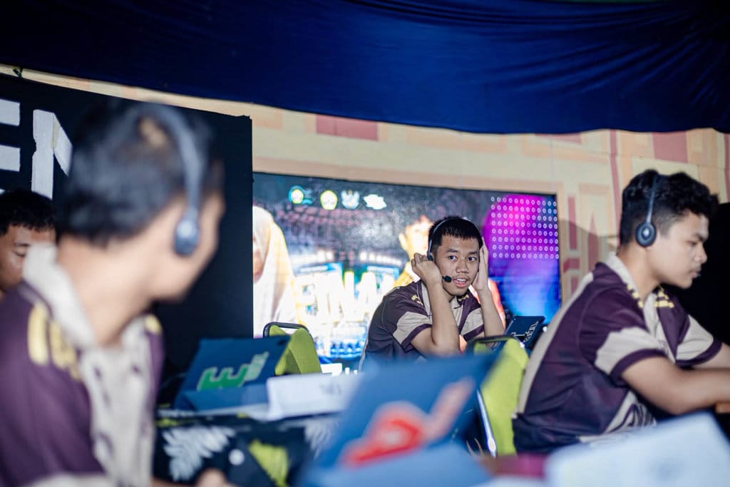 Foto kegiatan santri Pondok Pesantren Daarul Rahman Jakarta saat mengikuti turnamen Mobile Legends yang diikuti dengan menggunakan bahasa Arab dan Inggris. foto/Dok. Daarul Rahman Pesantrren Darul Rahman