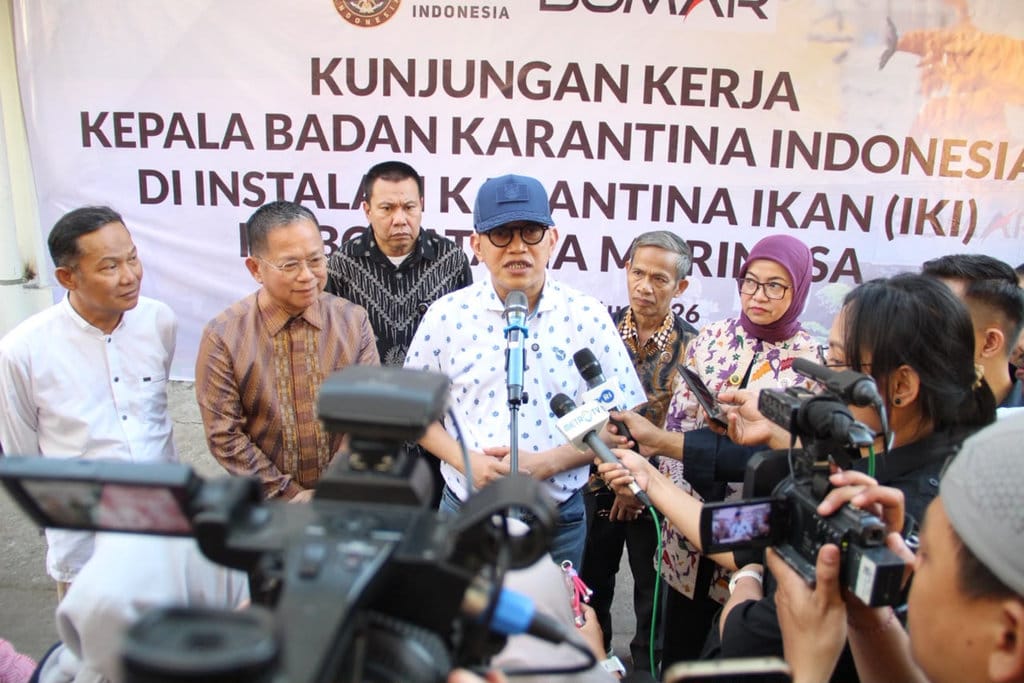 Kepala Badan Karantina Indonesia (Barantin), Abdul Kadir Karding saat meninjau PT Bogatama Marinusa (Bomar), di Kota Makassar, Sulawesi Selatan, Jumat (7/8/2026). Foto/Dok. Barantin. Abdul Kadir Karding meninjau PT Bogatama Marinusa