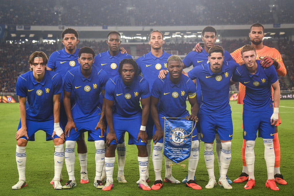 Pesepak bola Chelsea berfoto bersama sebelum bertanding melawan AC Milan dalam laga Indonesia Super Cup 2026 di Stadion Utama Gelora Bung Karno, Jakarta, Sabtu (8/8/2026). ANTARA FOTO/Muhammad Adimaja/sth/kye Chelsea melawan AC Milan