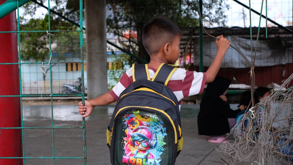 Anak-anak peserta Kelas Jurnalis Cilik melakukan kegiatan di Cilincing, Jakarta Utara, pada Sabtu (25/7/2026). tirto.id/Naufal Kelas Jurnalis Cilik
