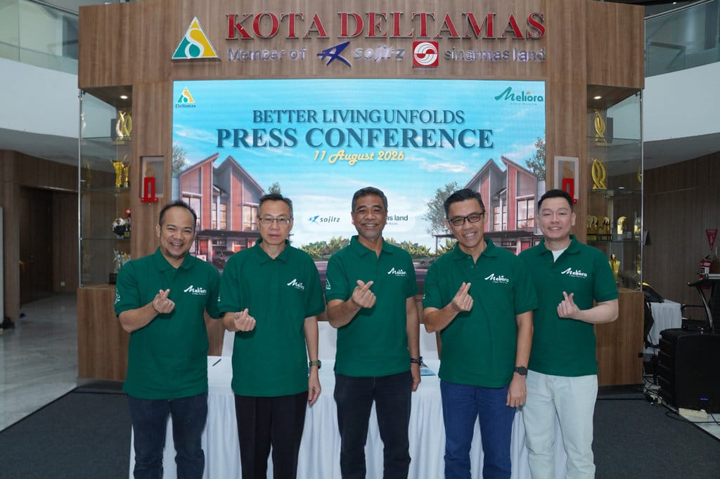 Remi Mathriqa (Business Development Department Head Kota Deltamas), Tondy Suwanto (Finance & Accounting Director Kota Deltamas), Robertus Satriotomo (Operation Director Kota Deltamas), Daniel Lanadjaja (Technical Director Kota Deltamas) dan Yoga Gunawan (Sales Retail Product Coordinator Kota Deltamas) dalam acara Press Conference Peluncuran Klaster Meliora Kota Deltamas di Marketing Gallery Kota Deltamas, pada Selasa, 11 Agustus 2026. FOTO/Dok. Sinar Mas Land Header Sinar Mas Land