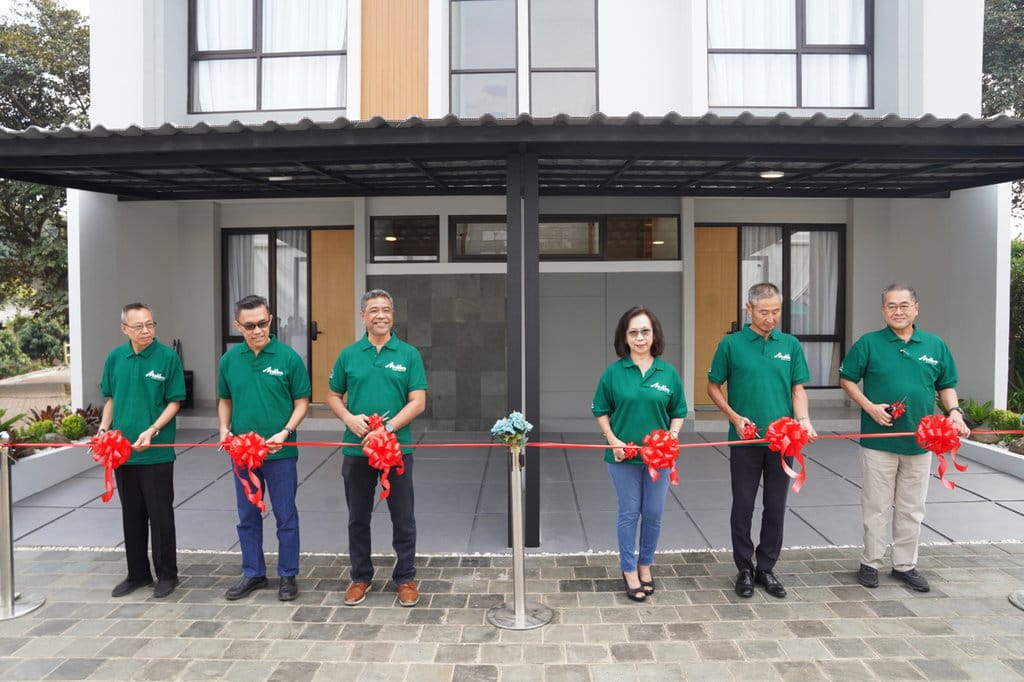 Tondy Suwanto (Finance & Accounting Director Kota Sinar Mas Land bersama Sojitz Corporation Jepang menghadirkan Meliora, klaster residensial terbaru di Kota Deltamas, Cikarang. Pada tahap awal, Meliora menghadirkan hunian dua lantai dengan dua pilihan tipe, yakni tipe 45/50 yang terdiri atas dua kamar tidur dan dua kamar mandi, serta tipe 56/60 yang memiliki tiga kamar tidur dan dua kamar mandi. Kedua tipe tersebut dirancang dengan tata ruang yang efisien, fasad modern, serta mampu mengakomodasi kebutuhan keluarga masa kini. FOTO/Dok. Sinar Mas Land Header Sinar Mas Land