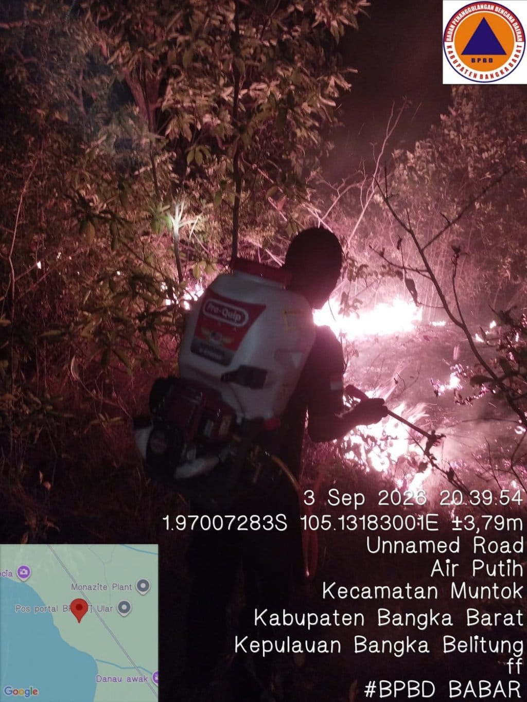Tim BPBD Kabupaten Bulungan berupaya memadamkan api yang membakar lahan di dua kecamatan yang ada di Kabupaten Bulungan, Provinsi Kalimantan Utara, pada Kamis (3/9). foto/ BPBD Kabupaten Bulungan Karhutla Bulungan Kalimantan