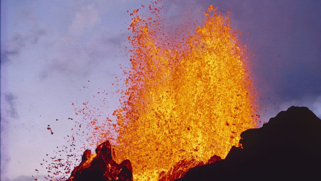 Ilustrasi Lava Fountain. FOTO/iStockphoto Ilustrasi Lava Fountain