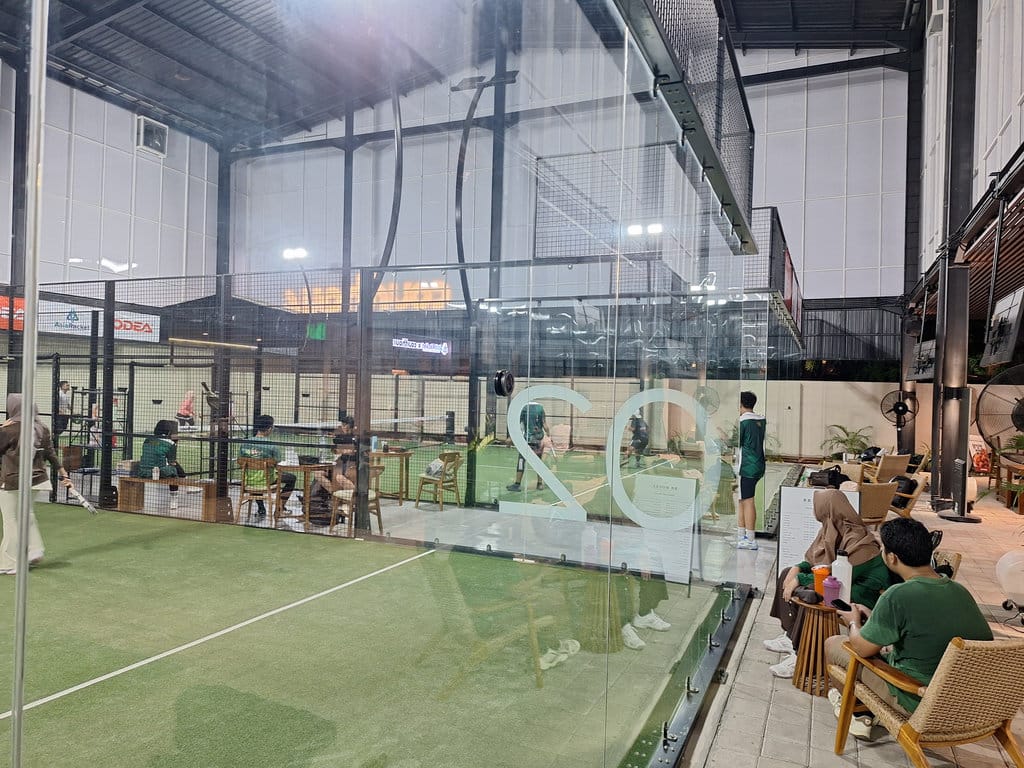 Suasana salah satu lapangan padel di Jakarta, Kamis (3/9/2026). tirto.id/Muhammad Naufal lapangan padel di Jakarta