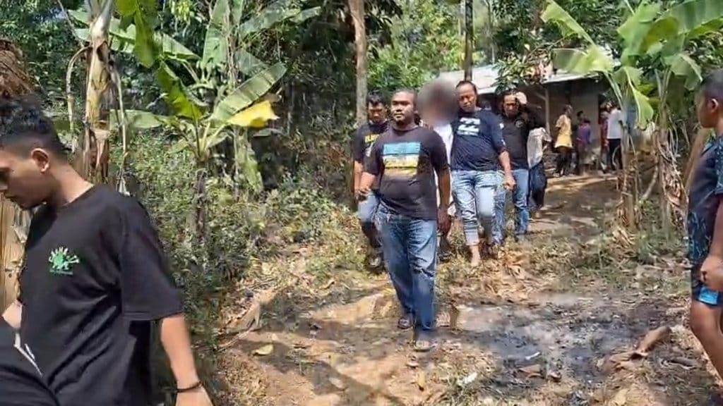 Polisi tangkap pelaku pembuhunan terhadap wanita di salah satu hotel di Tanah Abang, Minggu (13/9/2026). tirto.id/Auliya Umayna Pelaku Pembuhunan di Hotel Tanah Abang