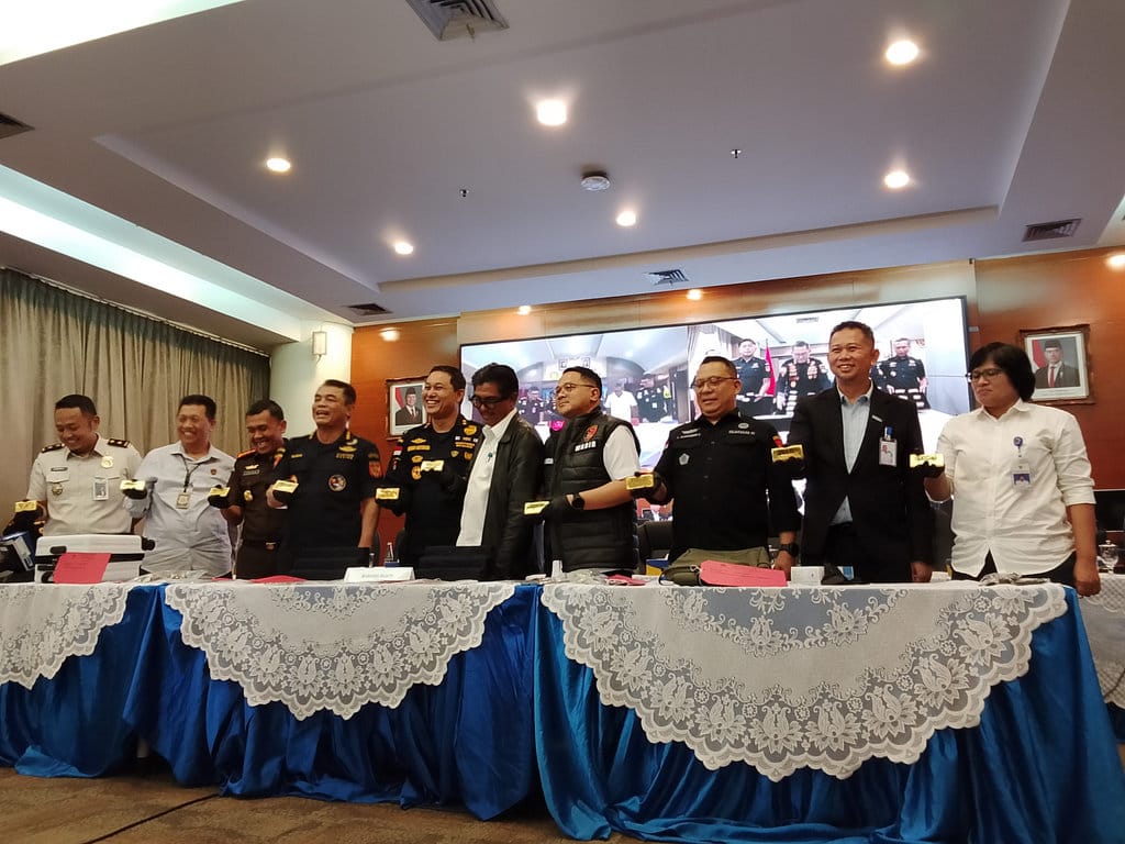 Direktorat Jenderal Bea dan Cukai (DJBC) membongkar empat rangkaian kasus penyelundupan emas yang terjadi di sejumlah bandara internasional Indonesia dalam jumpa pers di Kantor Pusat Bea dan Cukai, Jakarta, Selasa (15/9/2026). (FOTO/Rayfahd Haykal) Bea Cukai Bongkar Penyelundupan Emas