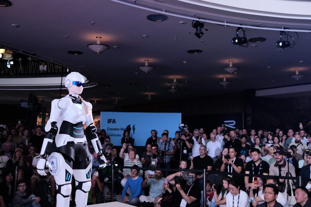 AiMOGA Robotics memperkenalkan Intelligent Security Robot dan Robotic Nurse dalam Innovation for All (IFA) 2026 di Berlin, Jerman. Foto/Doc. AiMOGA. Header AiMOGA Robotics