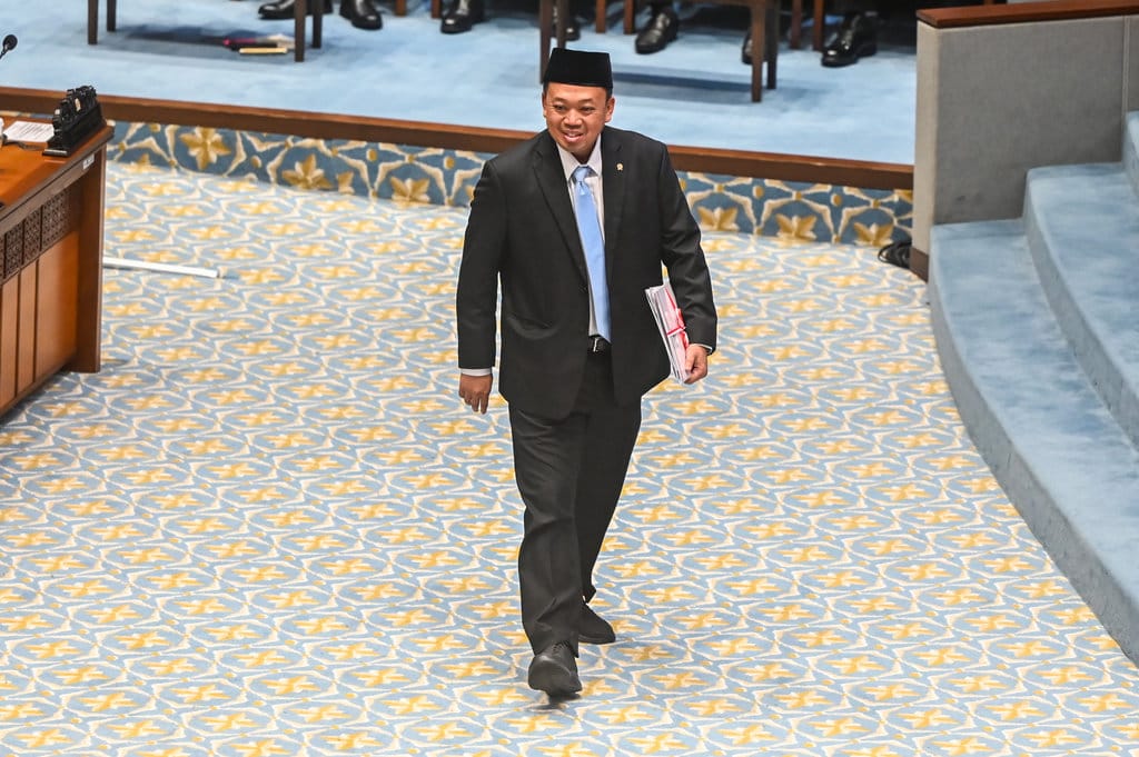 Menteri Agraria dan Tata Ruang / Kepala Badan Pertanahan Nasional (ATR/BPN) Nusron Wahid bersiap menyampaikan tanggapan pemerintah pada Rapat Paripurna Ke-6 DPR RI Masa Persidangan I Tahun Sidang 2026–2027 di Kompleks Parlemen, Senayan, Jakarta, Selasa (22/9/2026). Dalam rapat tersebut DPR menyetujui Rancangan Undang-Undang tentang Pengaturan Reforma Agraria disahkan menjadi undang-undang. ANTARA FOTO/Rivan Awal Lingga/bar DPR setujui RUU Pengaturan Reforma Agraria menjadi undang-undang