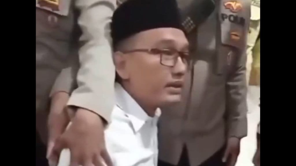 Bripka Agus Muhammad Sulaiman, mantan anggota Polri dijatuhi hukuman mati dalam kasus pembunuhan mahasiswi Universitas Muhammadiyah Malang (UMM), Faradila Amalia Najwa (23), di Pengadilan Negeri Malang, Rabu (23/9/2026). (FOTO/Istimewa) Bripka Agus Muhammad Sulaiman