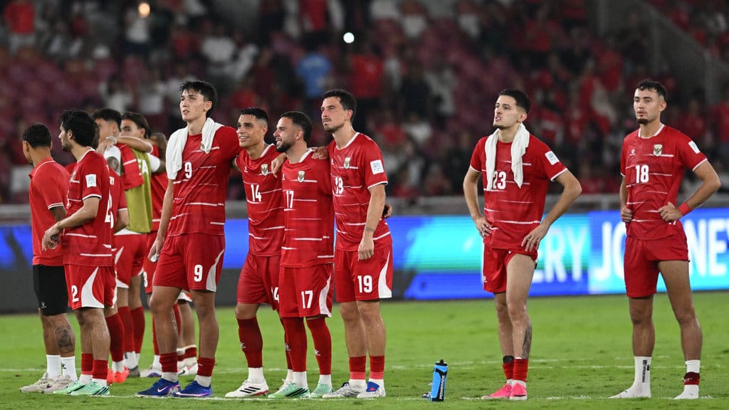 Sejumlah pesepak bola Timnas Indonesia menyanyikan lagu Tanah Airku usai mengalahkan Timnas Singapura dalam pertandingan penyisihan Grup A Divisi 1 FIFA ASEAN Cup 2026 di Stadion Utama Gelora Bung Karno, Senayan, Jakarta, Jumat (25/9/2026). Indonesia berhasil mengalahkan Singapura dengan skor 2-0. ANTARA FOTO/Rivan Awal Lingga/sgd FIFA ASEAN Cup 2026: Indonesia kalahkan Singapura