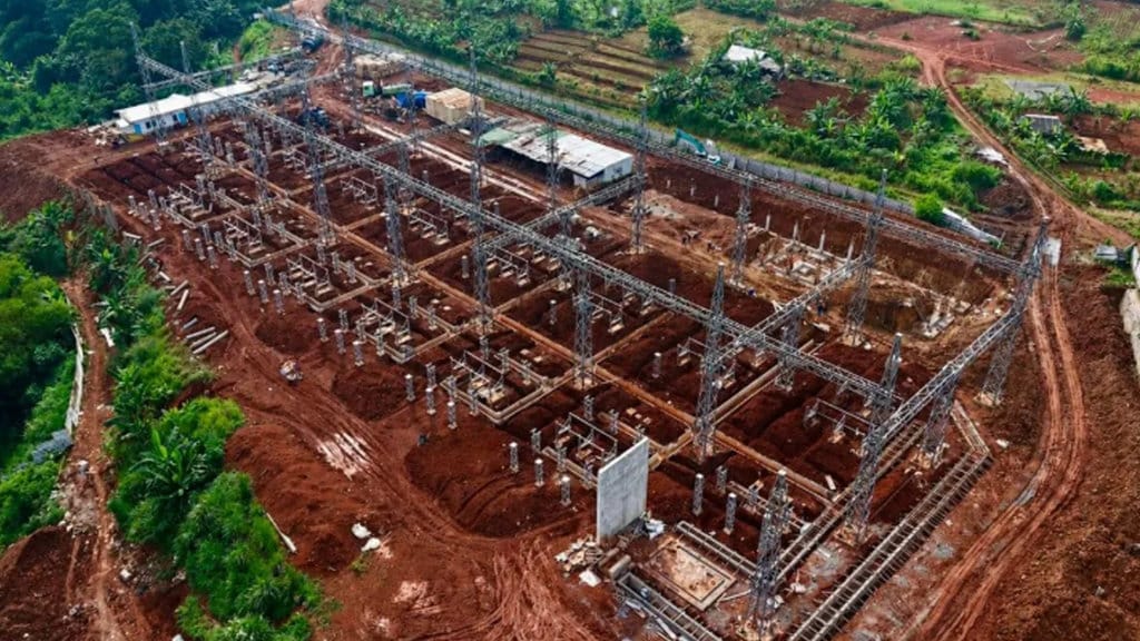 Pembangunan GI Jatiluhur Baru 150 kV yang akan memperkuat pasokan listrik untuk data center BDx CGK4 di Kabupaten Purwakarta, Jawa Barat. (FOTO/PLN) CGK4 Campus BDx Data Center