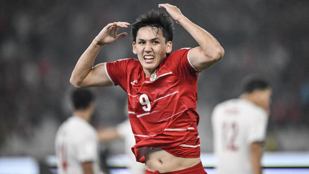 Pesepak bola Timnas Indonesia Mitchell Baker berselebrasi usai mencetak gol ke gawang Timnas Bangladesh dalam pertandingan penyisihan Grup A FIFA ASEAN Cup 2026 di Stadion Utama Gelora Bung Karno, Senayan, Jakarta, Kamis (1/10/2026). ANTARA FOTO/M Risyal Hidayat/bay/wsj. FIFA ASEAN Cup 2026: Indonesia kalahkan Bangladesh
