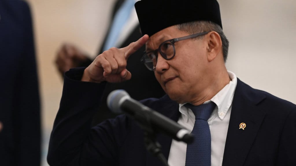 Akademisi Rocky Gerung mengikuti pelantikan sebagai anggota Dewan Pertimbangan Presiden di Istana Negara, Jakarta, Jumat (2/1/2026). ANTARA FOTO/Bayu Pratama S/sgd/tom. Presiden lantik Wantimpres di Istana Negara