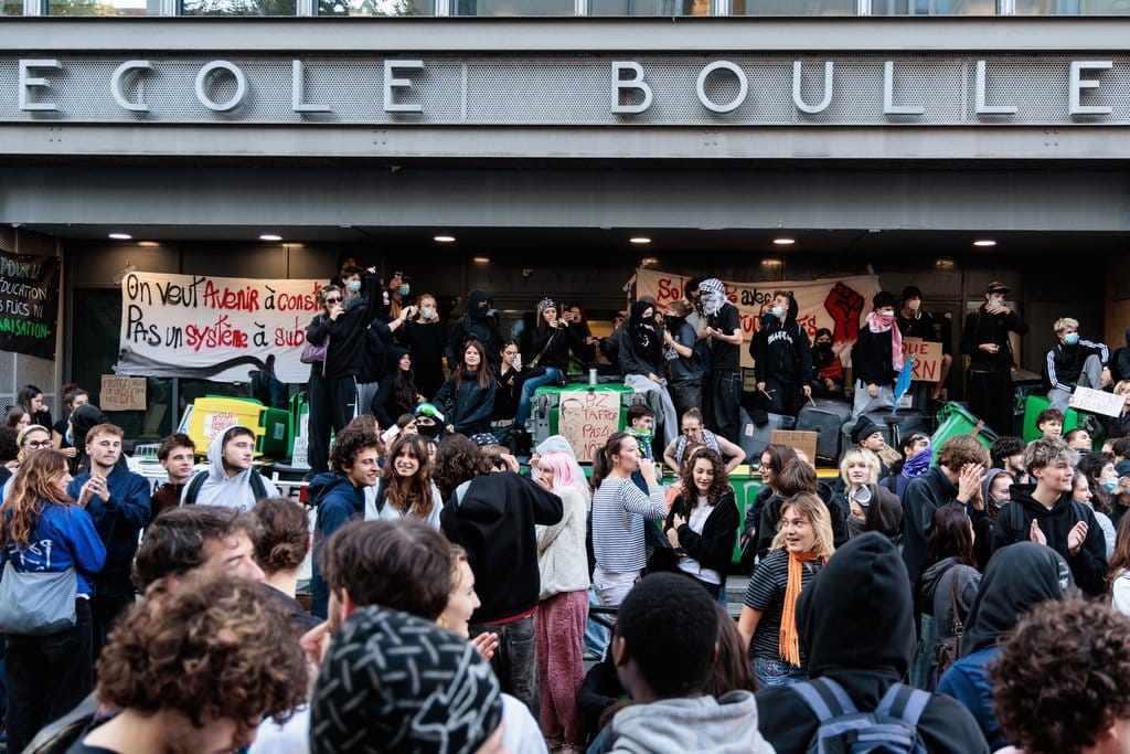 Demo Mahasiswa di Perancis ang memprotes kondisi Pendanaan pendidikan, di Paris, Ile-de-France, Prancis, pada 5 Oktober 2026. Foto/Reuters Demo Mahasiswa di Perancis