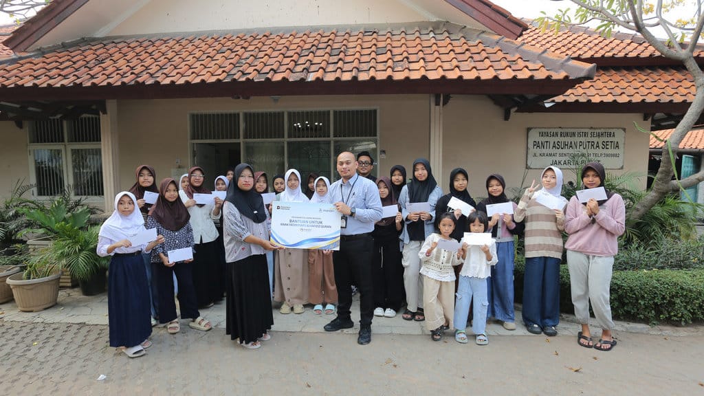 Bank Mandiri memberikan santunan kepada 2.800 anak dari berbagai wilayah Indonesia. (FOTO/dok.Bank Mandiri) Body Artikel 1 Mandiri Bonus Socmed 3
