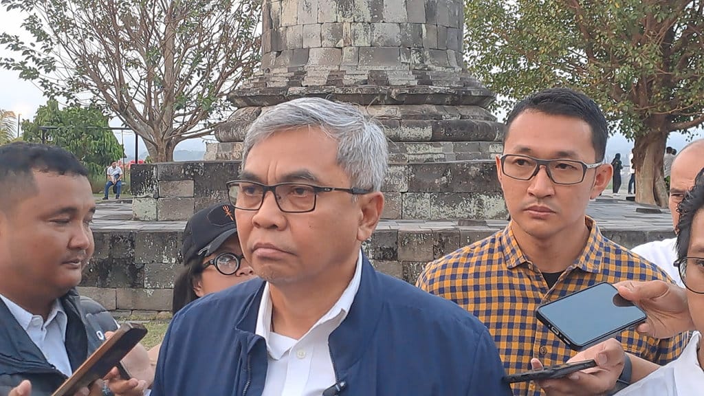 Ketua KPK Setyo Budiyanto memberikan keterangan pers menangani kasus dugaan korupsi di Badan Nasional Penanggulangan Bencana (BNPB) di Yogyakarta, Rabu (14/10/2026). tirto.id/cahyo purnomoedi Ketua KPK Setyo Budiyanto