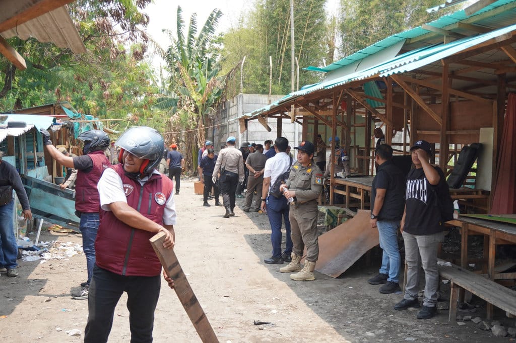 Penindakan kampung narkoba di beberapa daerah yang dilakukan tim gabungan Bareskrim Polri, Polda jajaran, dan instansi terkait lainnya sejak 9-18 Oktober 2026. (FOTO/Dokumentasi Polri) Penindakan Kampung Narkoba di Beberapa Daerah