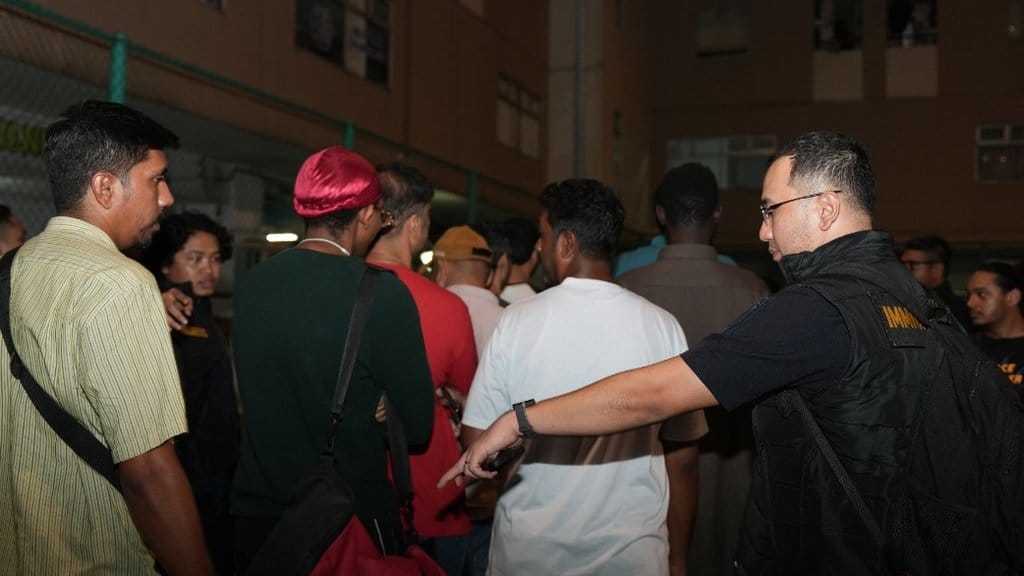 Ditjen melakukan operasi pengawasan terhadap WNA di Apartemen Kalibata City, pada Rabu (21/10/2026) hingga Kamis (22/10/2026). Foto/Dok. Imigrasi Apartemen Kalibata City