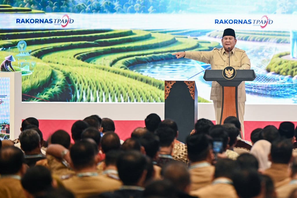 Presiden Prabowo Subianto memberikan arahan saat acara Rapat Koordinasi Nasional Tim Percepatan Akses Keuangan Daerah (Rakornas TPAKD) 2026 di JIExpo Kemayoran, Jakarta, Kamis (22/10/2026). ANTARA FOTO/Fauzan/agr Rakornas Tim Percepatan Akses Keuangan Daerah 2026