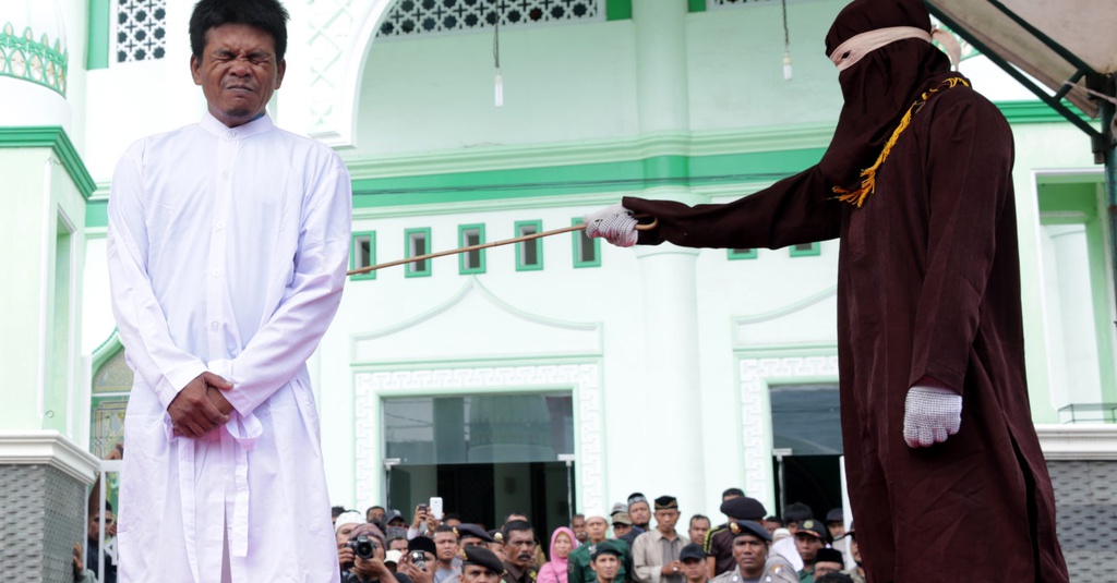 Pelanggaran Syariat Islam Dicambuk