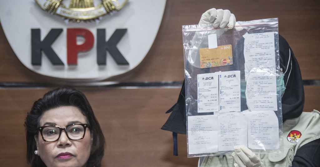 Marianus Sae Terima Suap Via Kartu ATM KPK Cermati Modus Baru