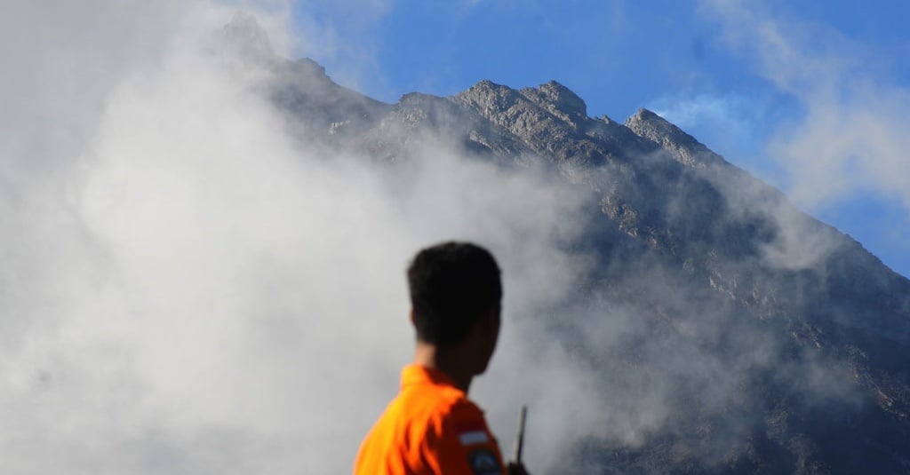 Masyarakat Diminta Tak Panik Menanggapi Letusan Gunung Merapi