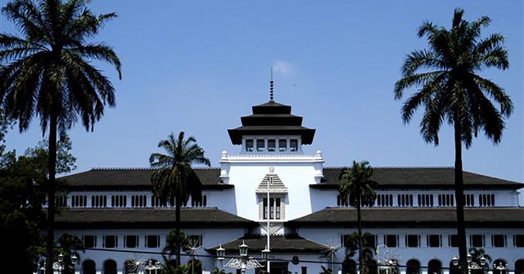 Profil Gedung Sate Sejarah Berdirinya Lokasi Dan Wisata Museum