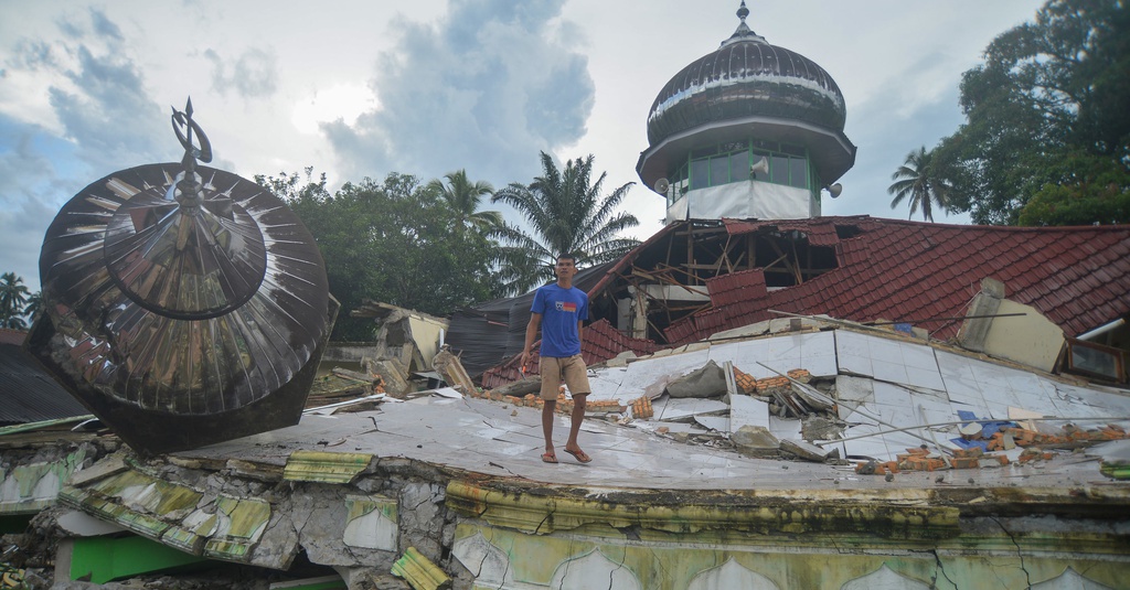 Update Korban Gempa Pasaman 6 002 Warga Mengungsi Dan 8 Meninggal