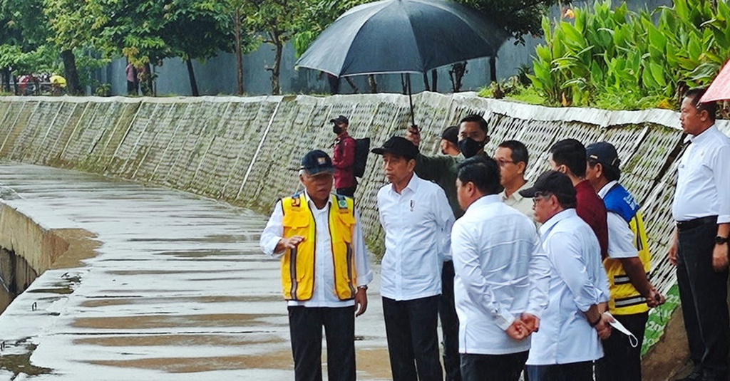 Jokowi Targetkan Normalisasi Ciliwung Sepanjang Km Kelar