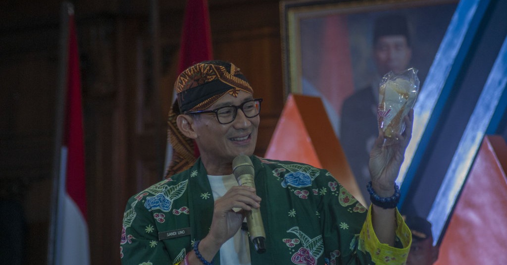 Sandiaga Kunjungan Wisman Periode Januari Agustus 7 4 Juta