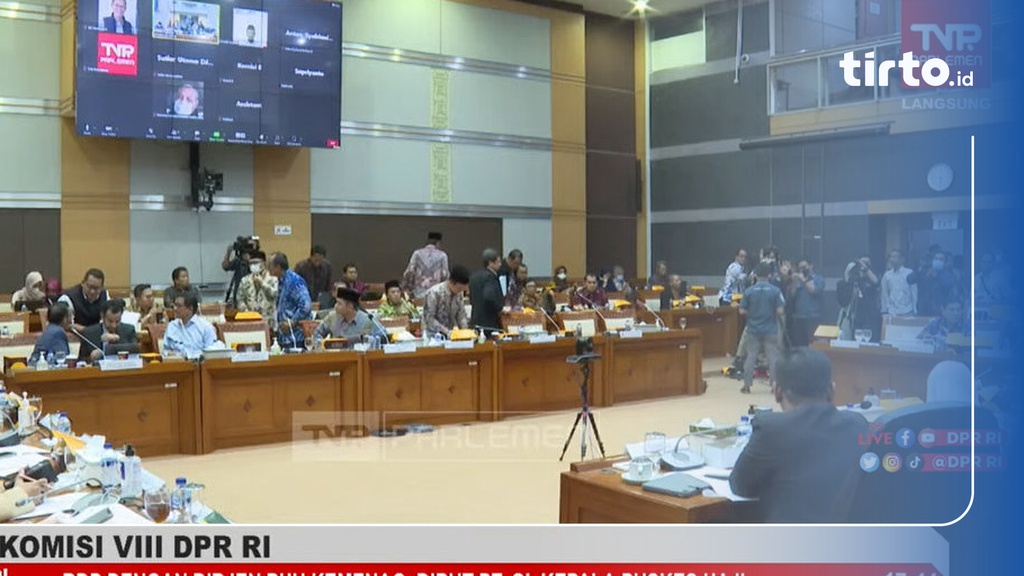 Resmi Naik Menag DPR Tetapkan Biaya Haji 2023 Rp49 8 Juta