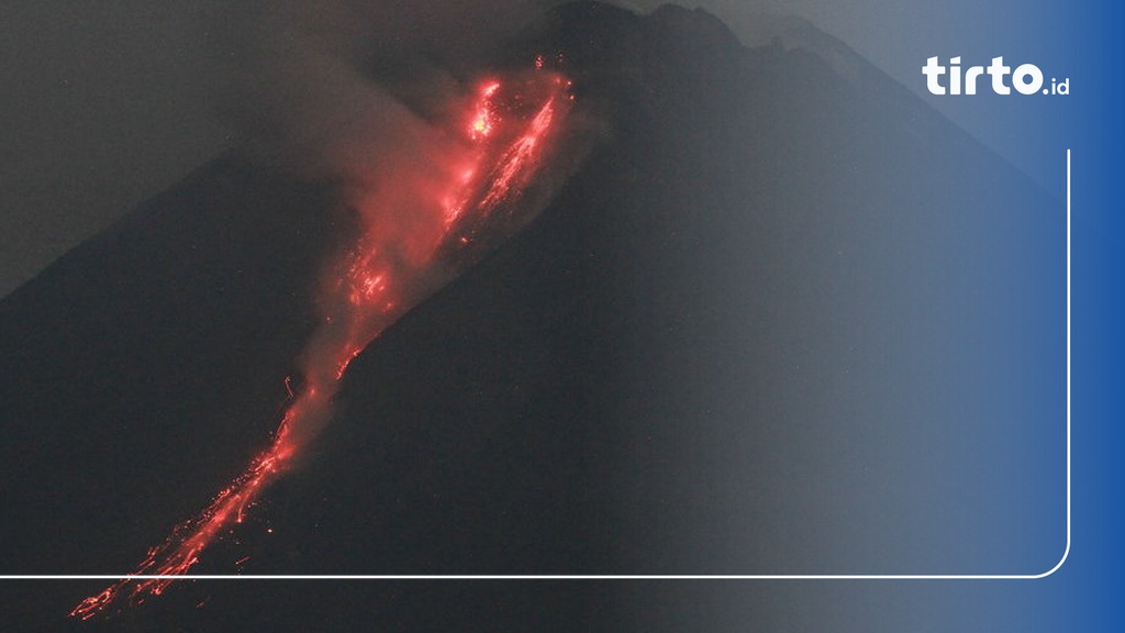 Merapi Luncurkan Kali Guguran Lava Pijar Paling Jauh Km