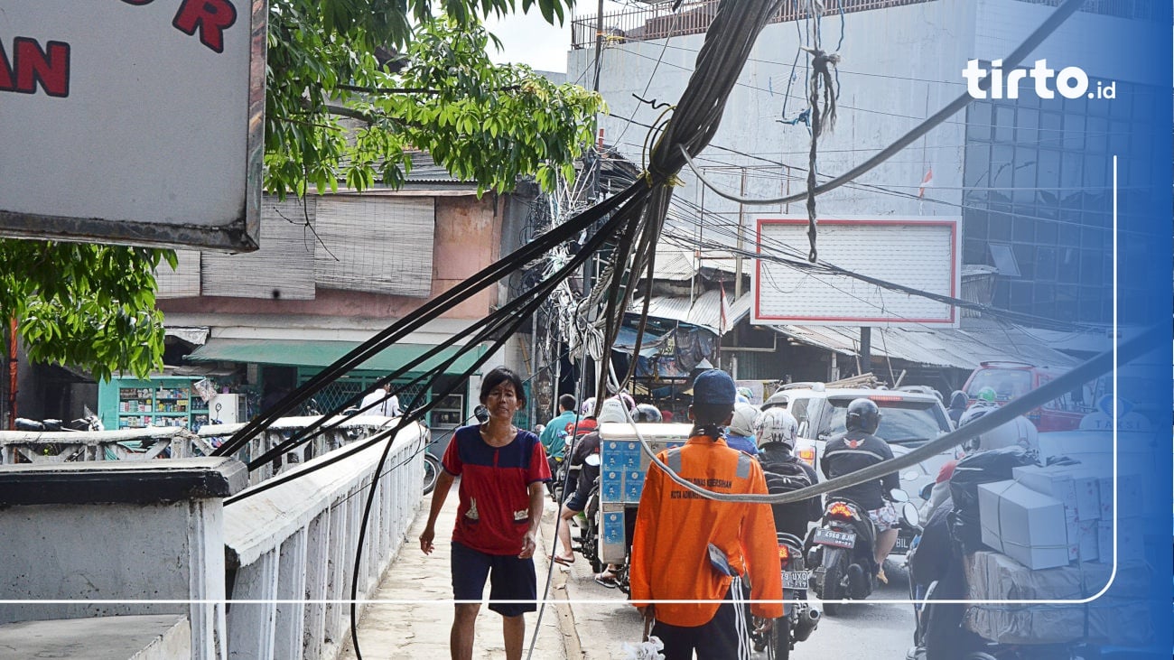 Membela Hak Pejalan Kaki Di Trotoar