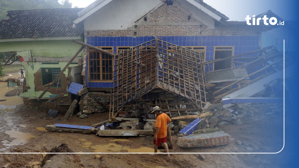 Tim Sar Berhasil Temukan Jenazah Korban Longsor Pacitan