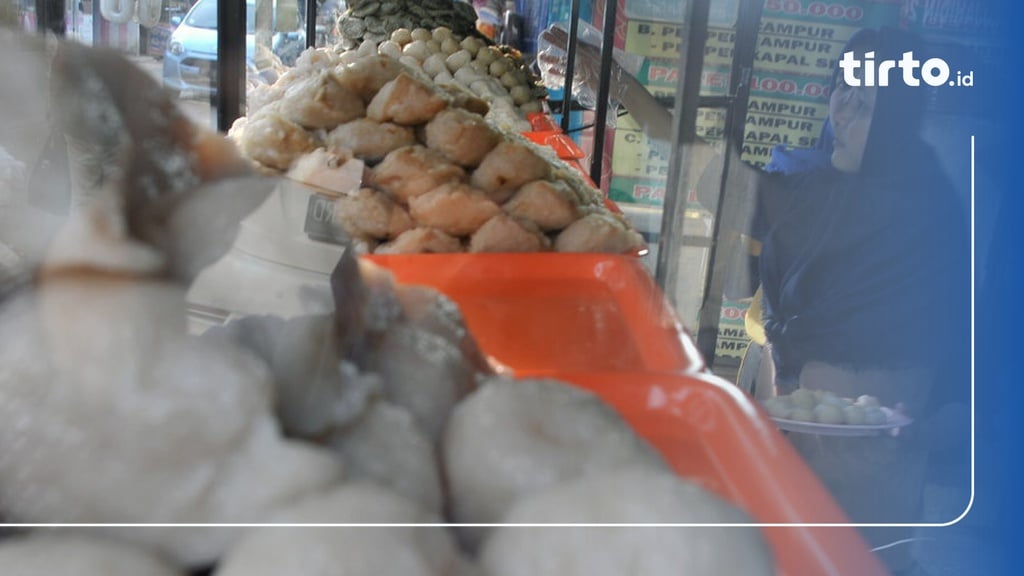 Resep Pempek Kapal Selam Ikan Tenggiri Isi Telur Khas Palembang