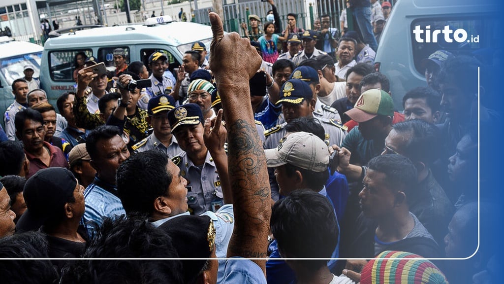 Sopir Angkot Tanah Abang Somasi Anies Dan Ancam Gugat Ke Pengadilan