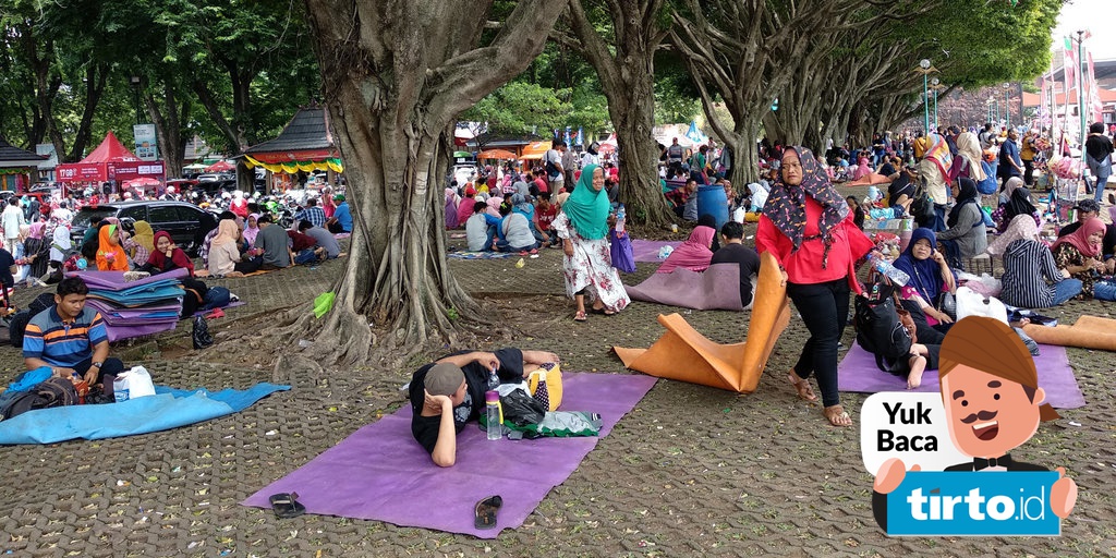 Malam Tahun Baru Panggung Hiburan Tmii Dibagi Dalam Zona