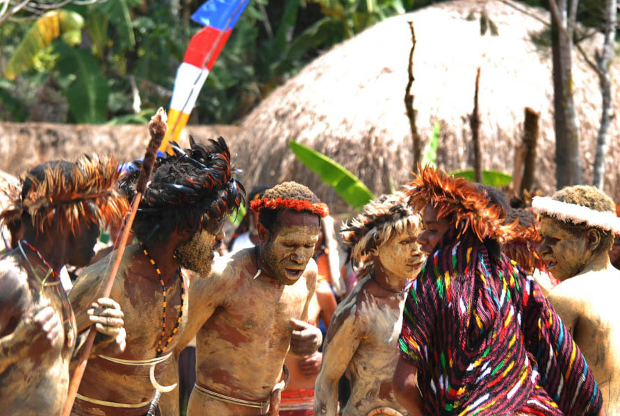 Pertumbuhan Ekonomi Papua Lebih Tinggi Dibanding Nasional<script async src=