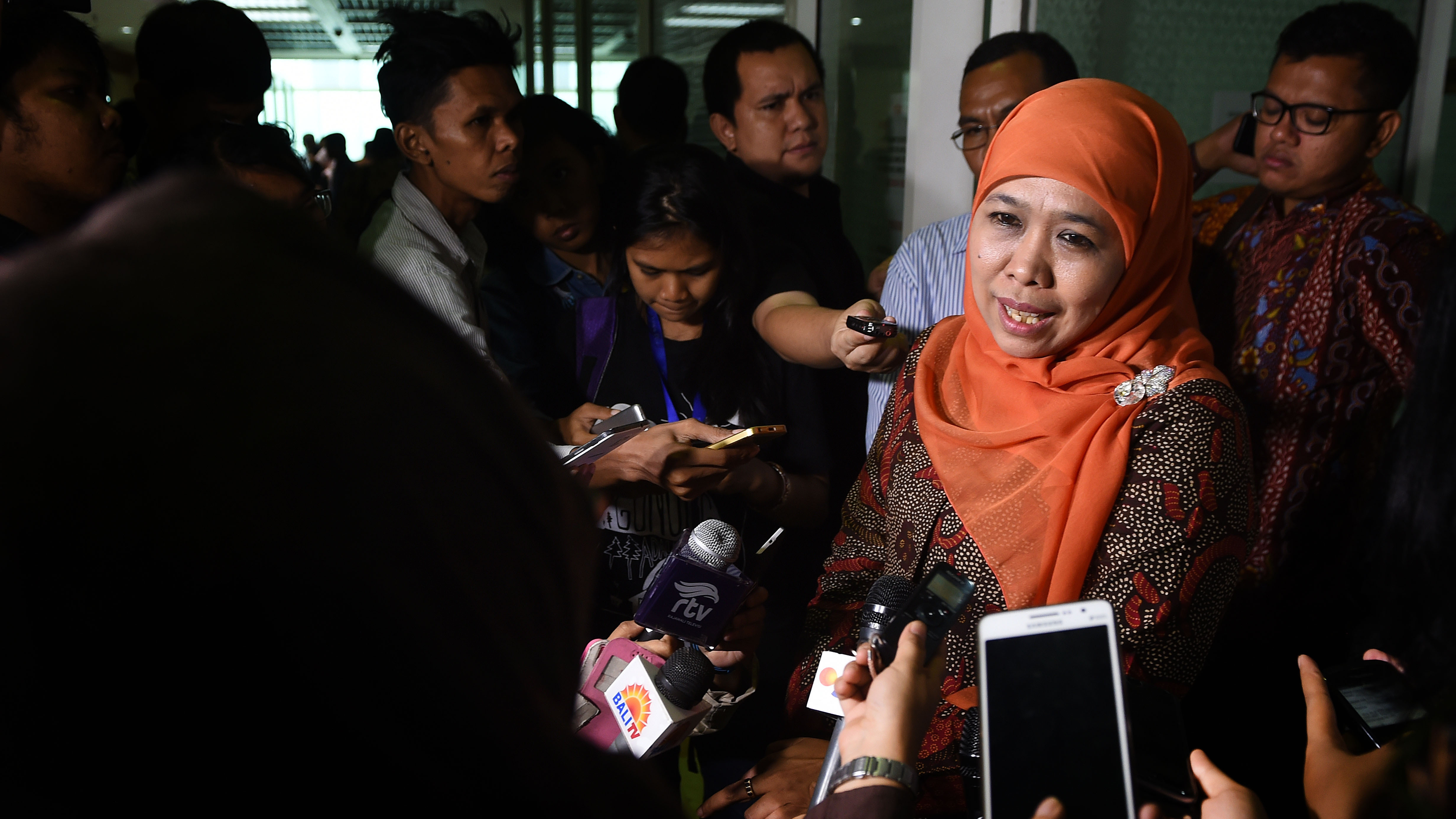 Gus Sholah: Khofifah Bisa Dipasangkan dengan Kader Luar NU Gus Sholah: Khofifah Bisa Dipasangkan dengan Kader Luar NU