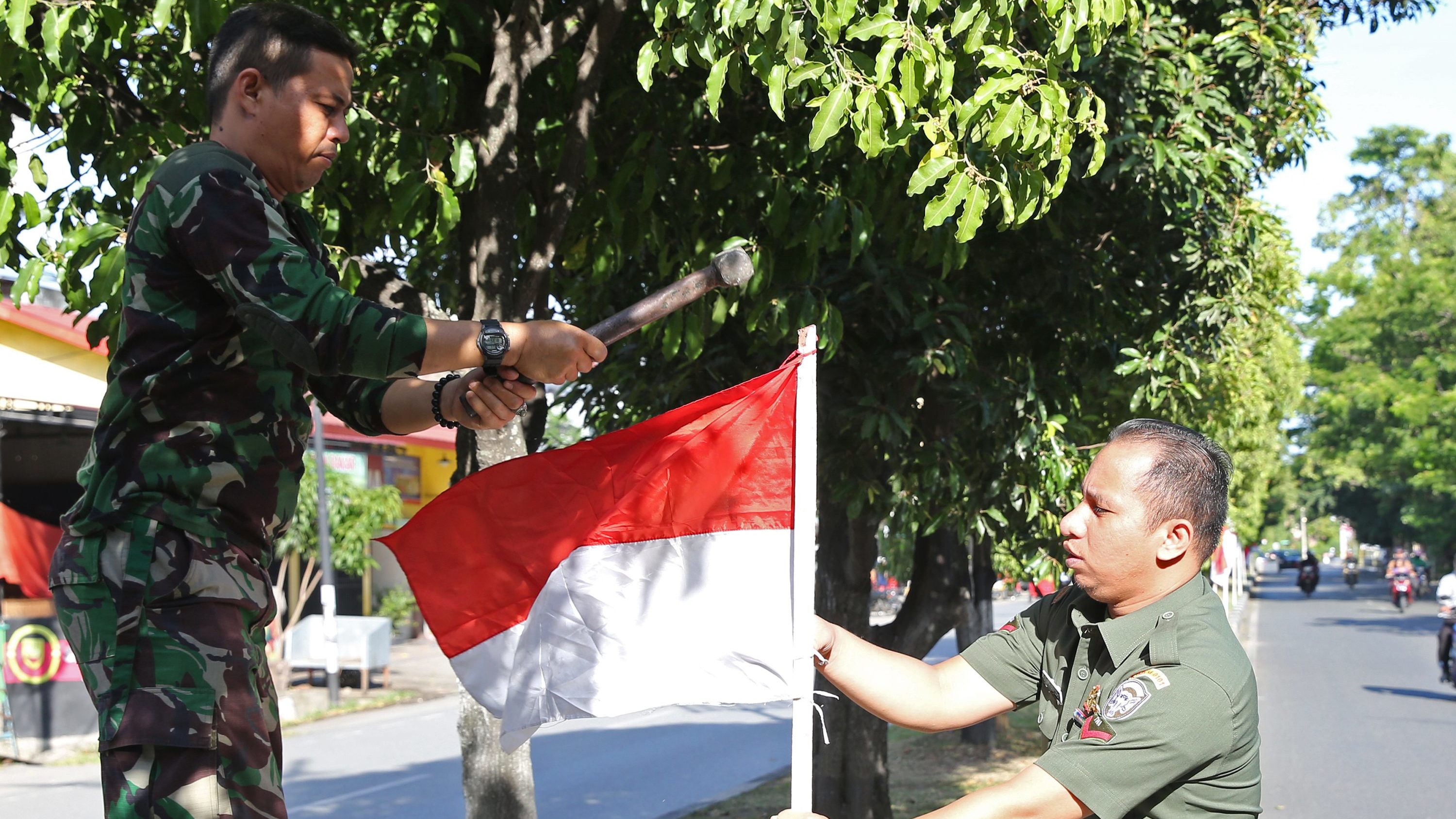UMBUL-UMBUL BENDERA HUT KEMERDEKAAN