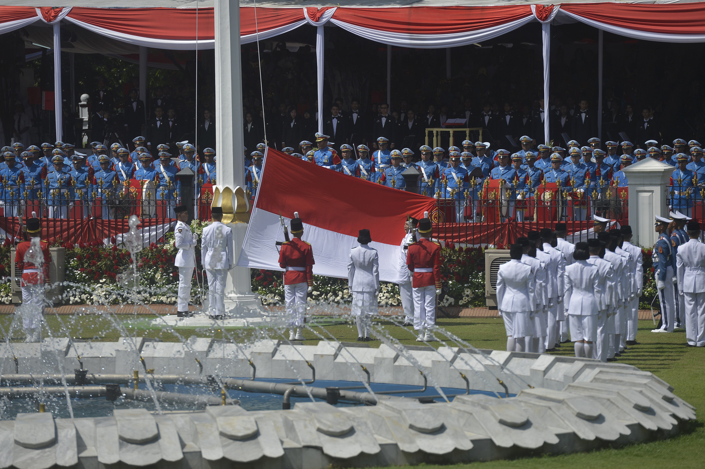 Upacara Hut Kemerdekaan Ri Ke 71 Di Istana Merdeka