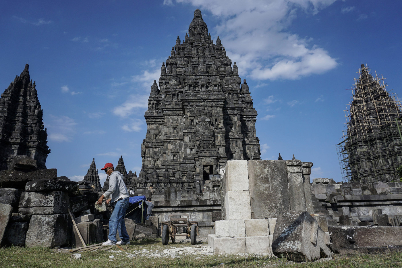 83+ Gambar Pemugaran Candi Borobudur Terlihat Keren