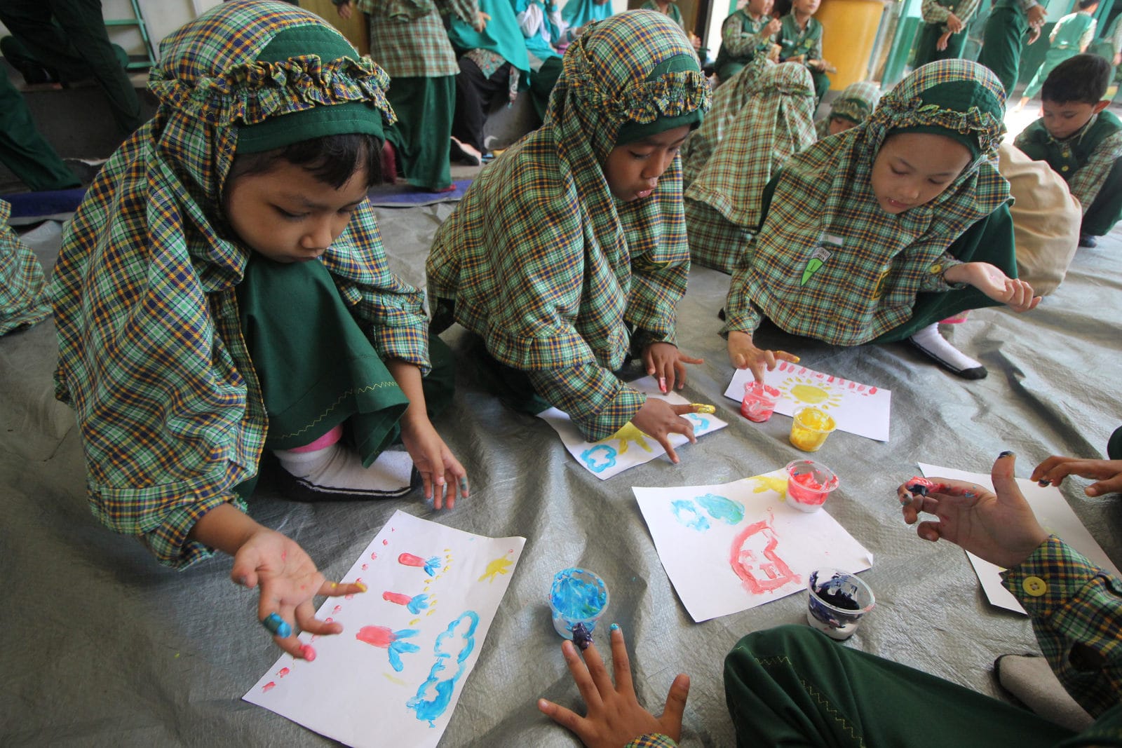 BELAJAR SENI RUPA