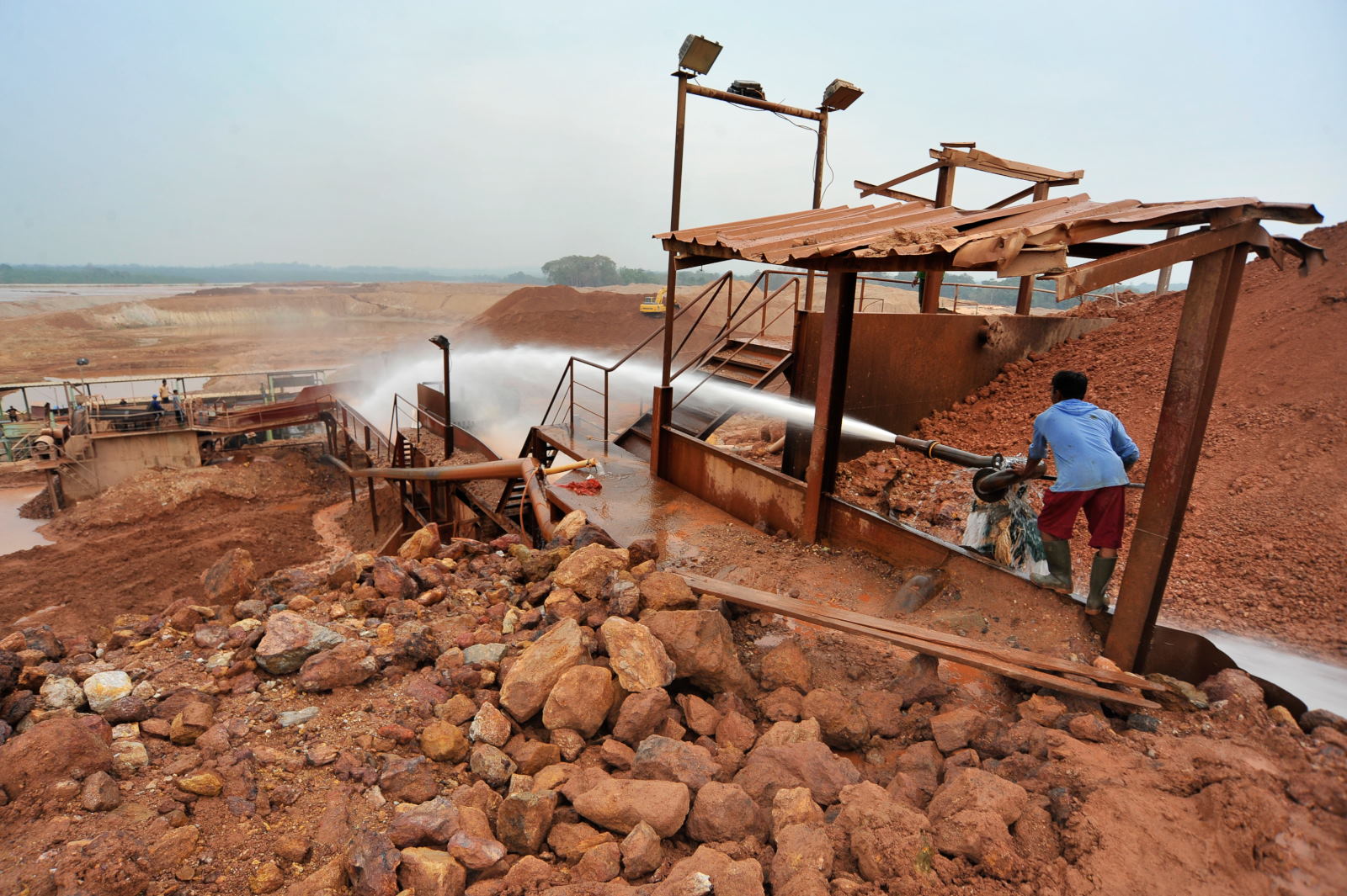 PRODUKSI TIMAH INDONESIA TIMAH
