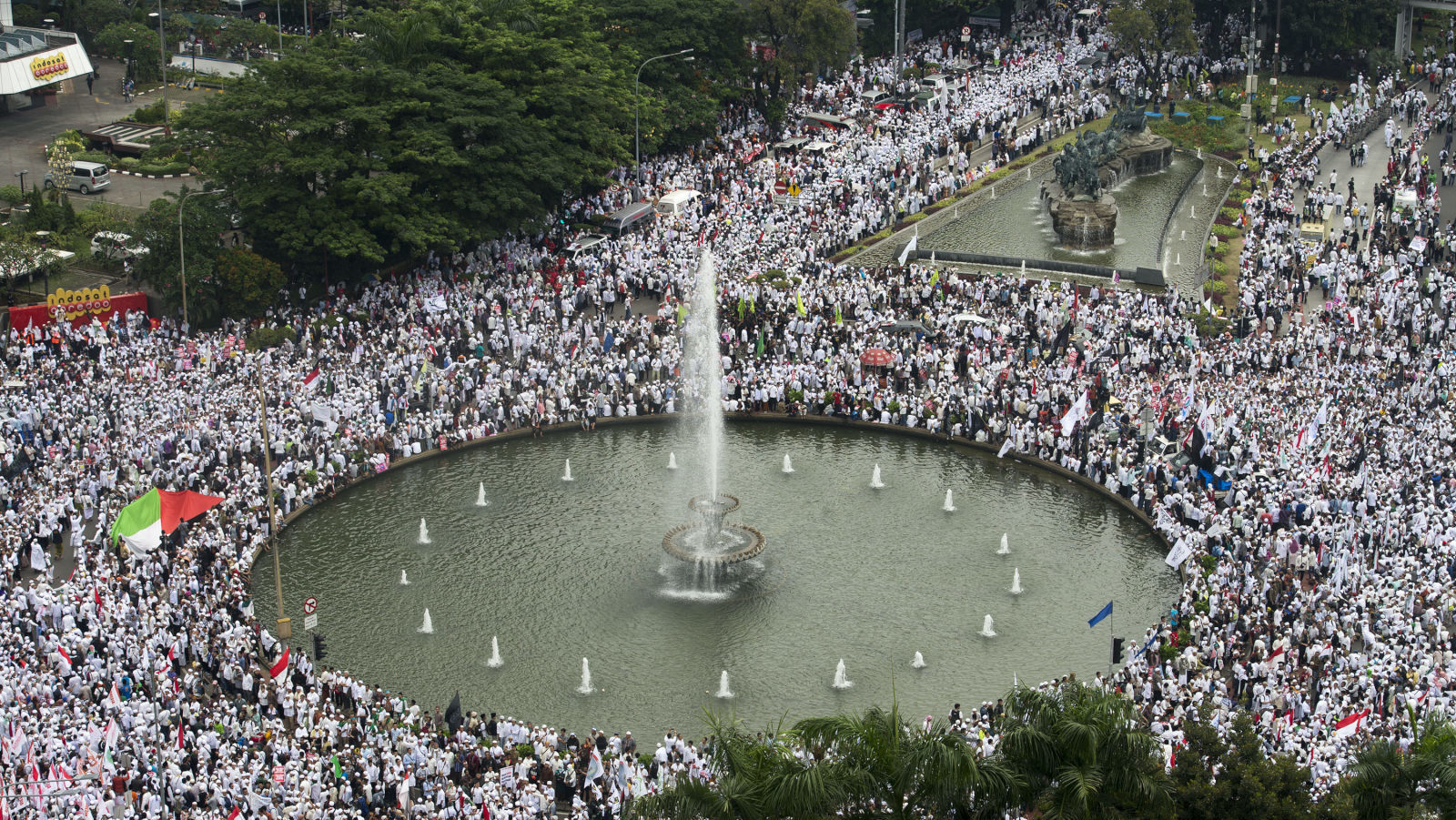 Bundaran HI Dipadati Peserta Demo 4 November - Tirto.ID