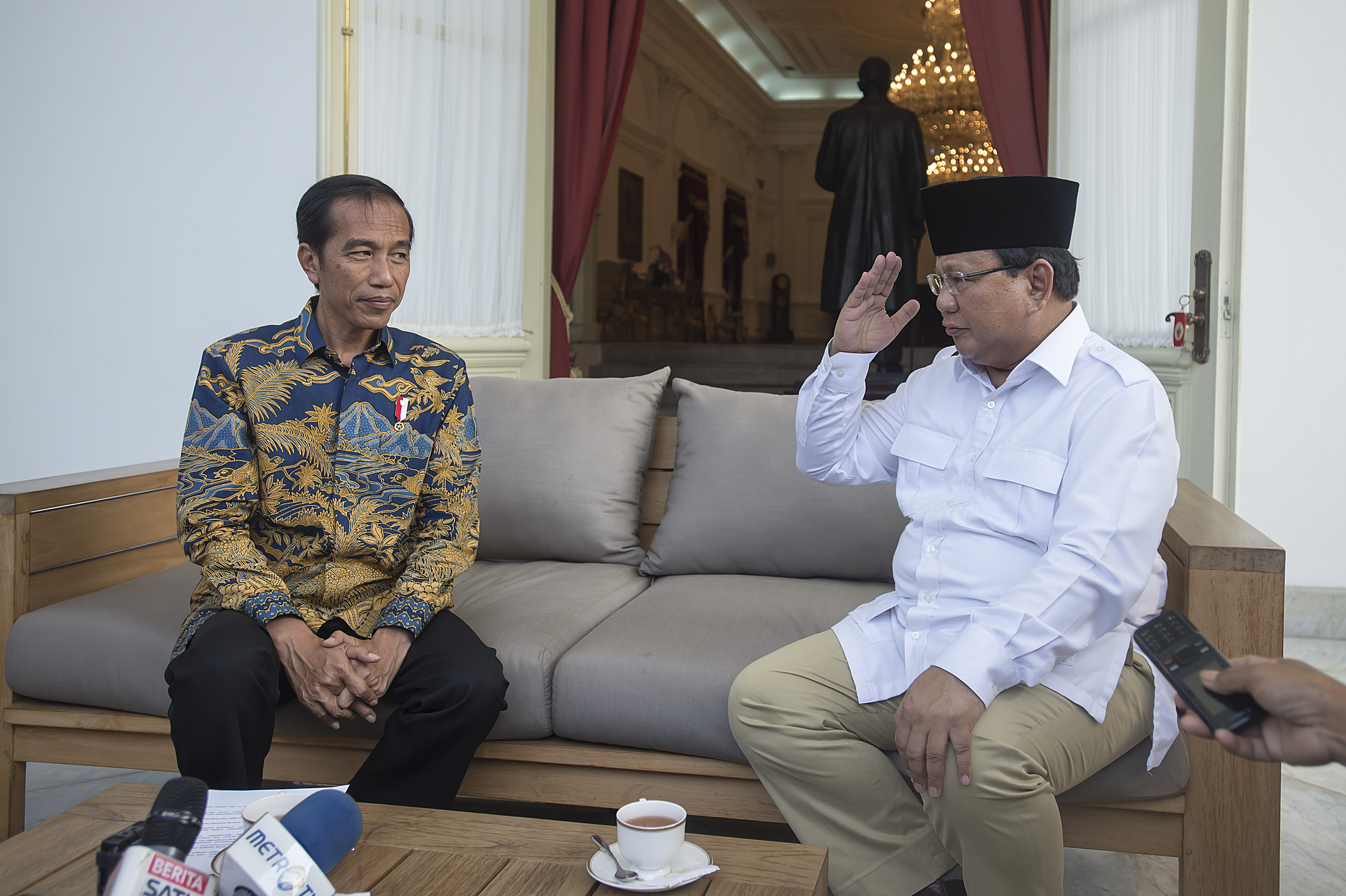 Indo Barometer Sebut Elektabilitas Prabowo Kalah dari Jokowi