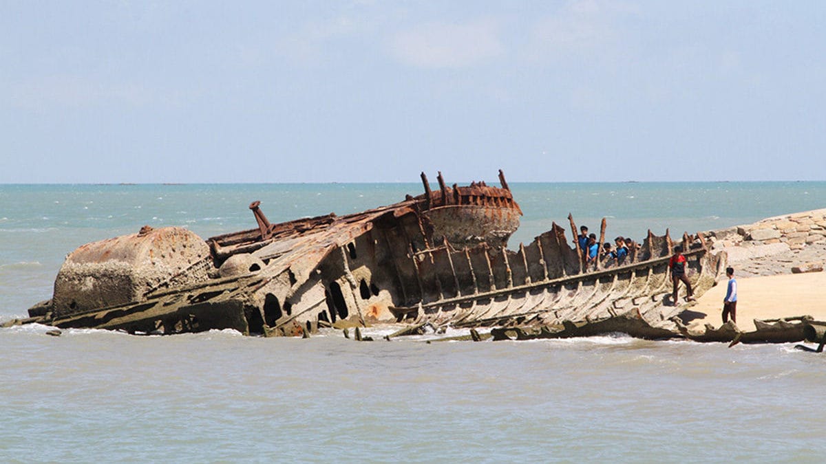 Bangkai Kapal