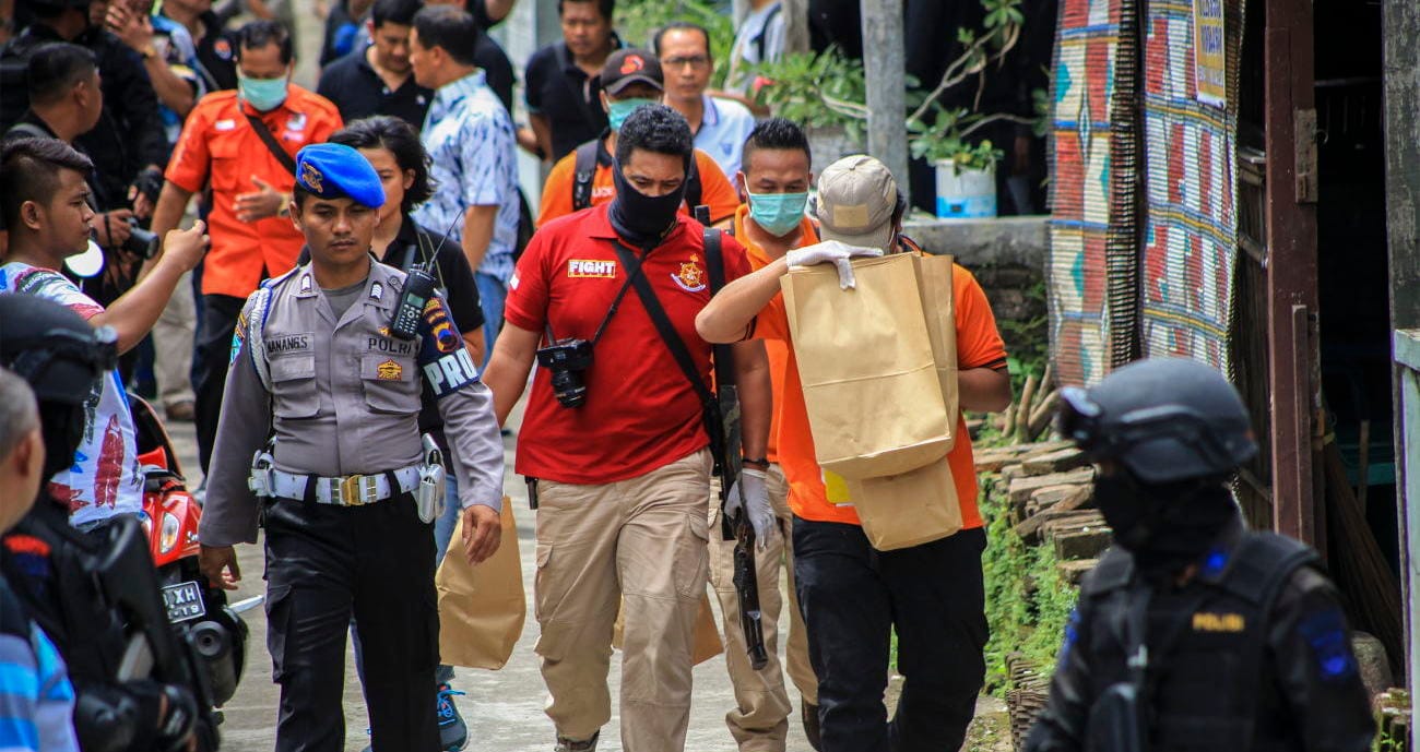 PENGGELEDAHAN DI SOLO