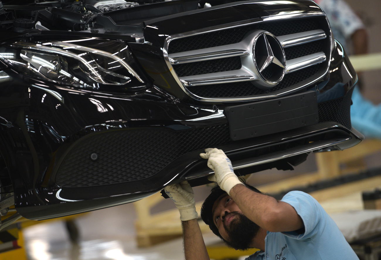 Daimler Produksi 10 Mobil Listrik Di Pabrik Mercedes TirtoID